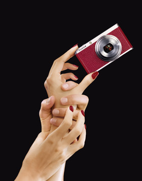 Romain RECHT – Retoucheur Photo STILL LIFE - PARIS - CAMPAGNE FUJIFILM APPAREIL PHOTO