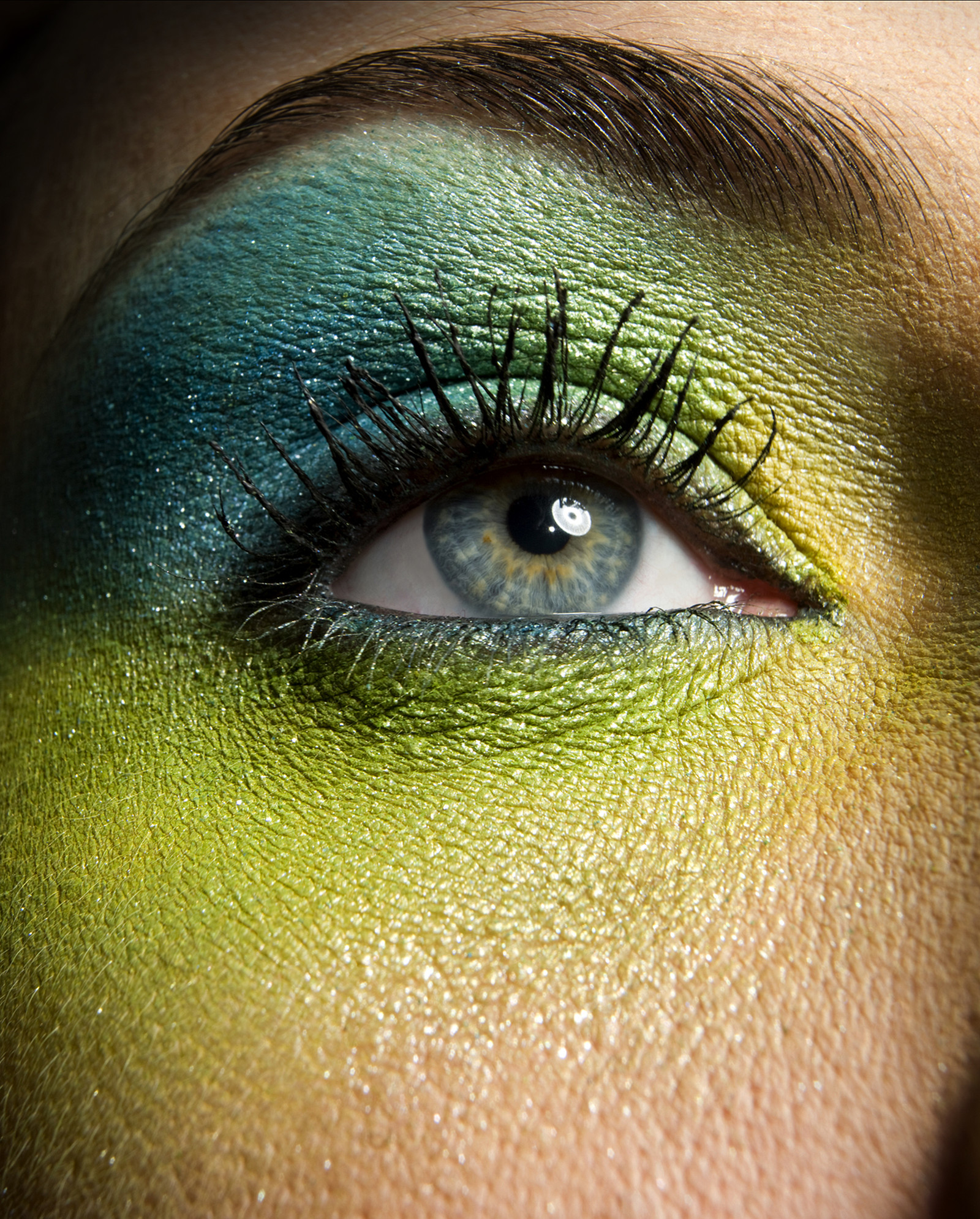 Romain RECHT – Retoucheur Photo Beauté - PARIS - CAMPAGNE FAREVACOLOR